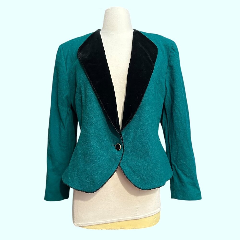 Vintage Pendleton 100% Virgin Wool Made in Portland Size Womens‎ Petite L
